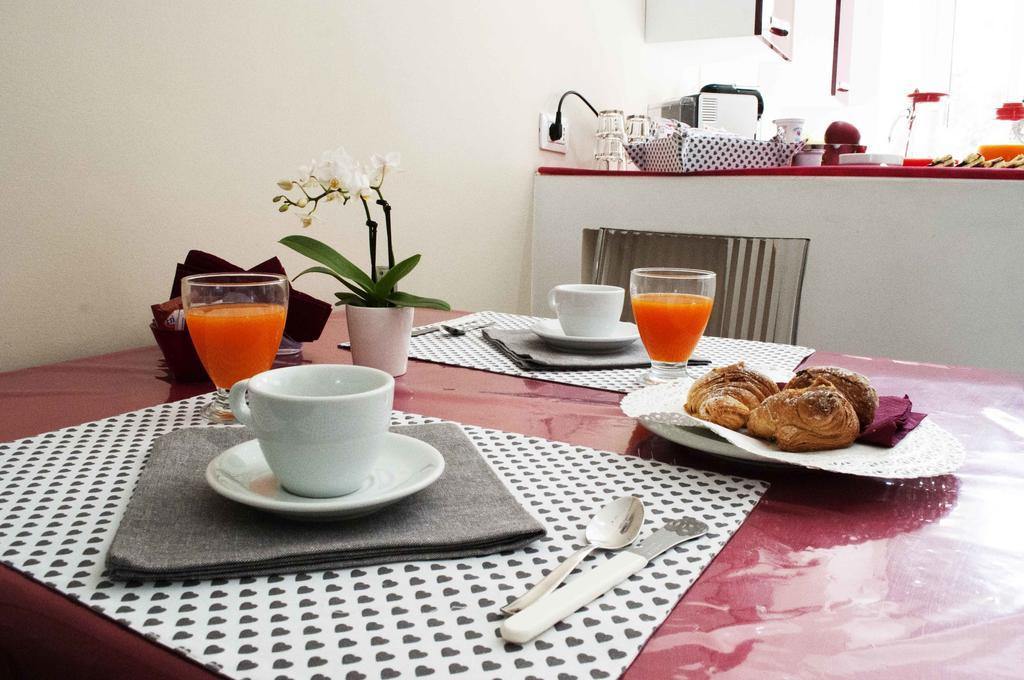 Il Giardinetto Guest House Чивитавекия Екстериор снимка