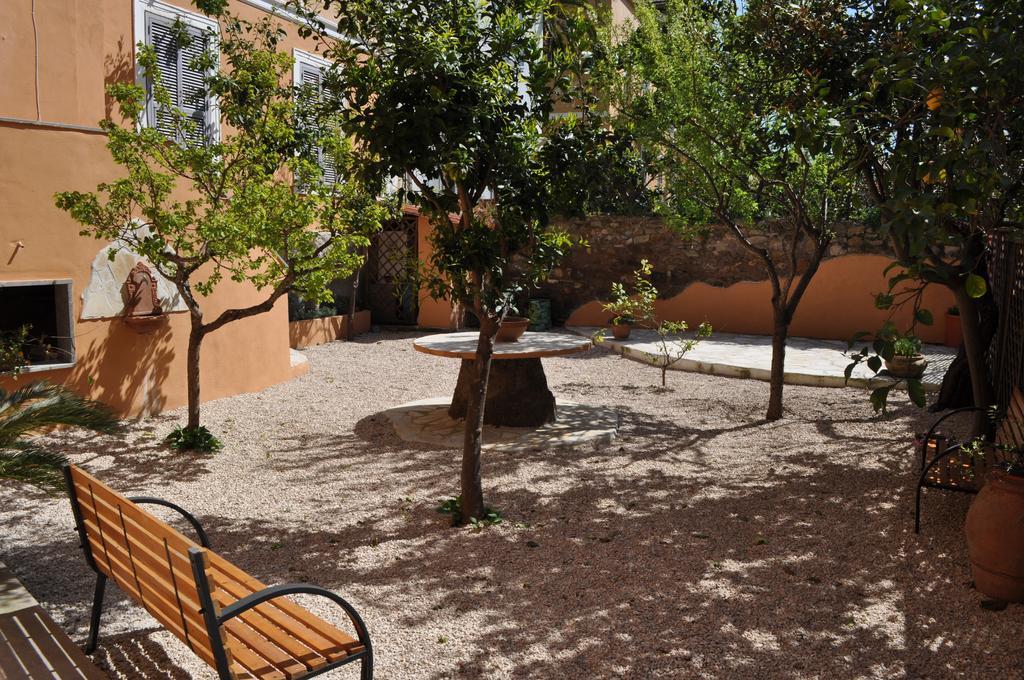 Il Giardinetto Guest House Чивитавекия Екстериор снимка